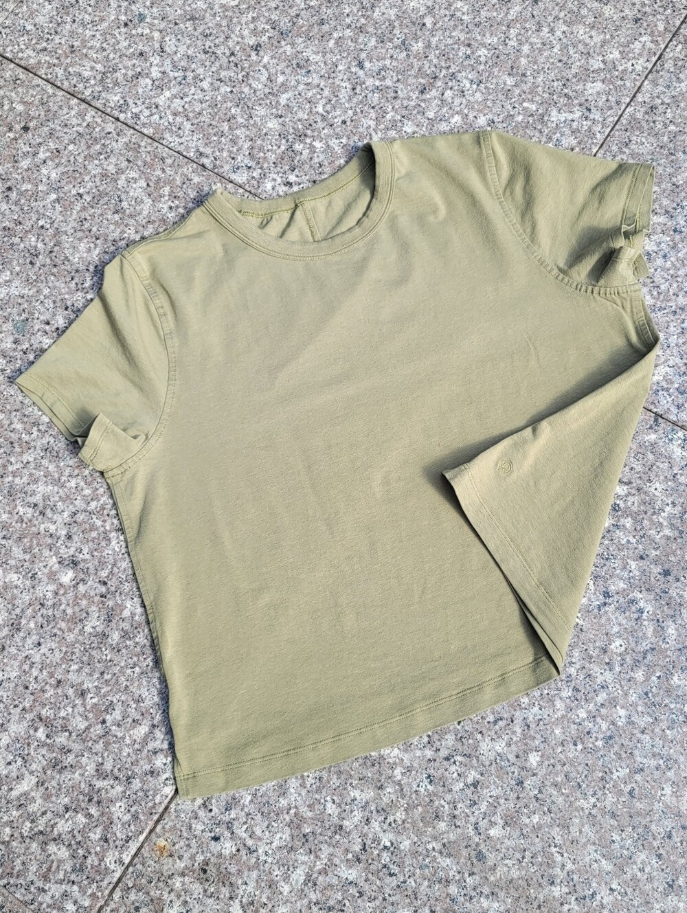 Lululemon short sleeve top
